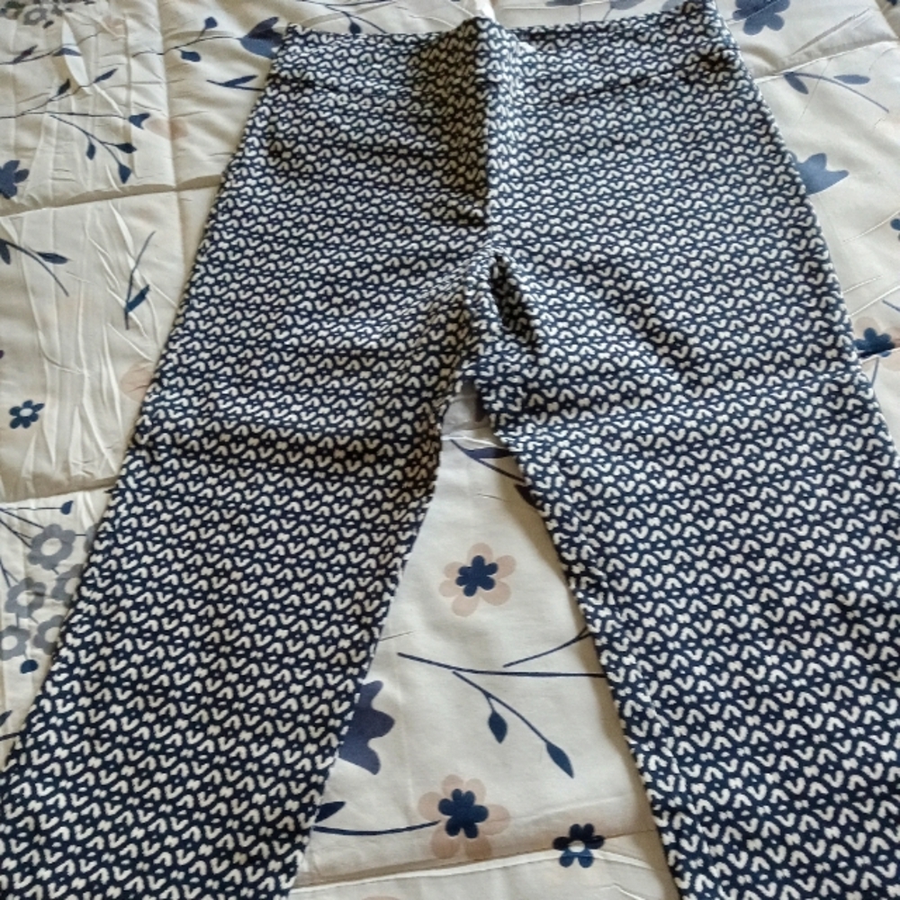 Stretch crop pants w/wide waistband